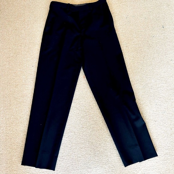 DKNY Boys Suit worn once - Picture 5 of 6